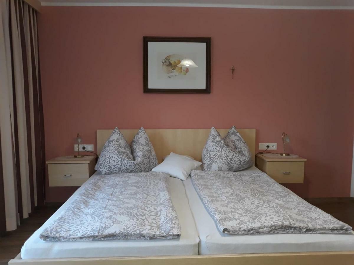 Monika Steiner Bed & Breakfast Матрей ин Остирол Екстериор снимка