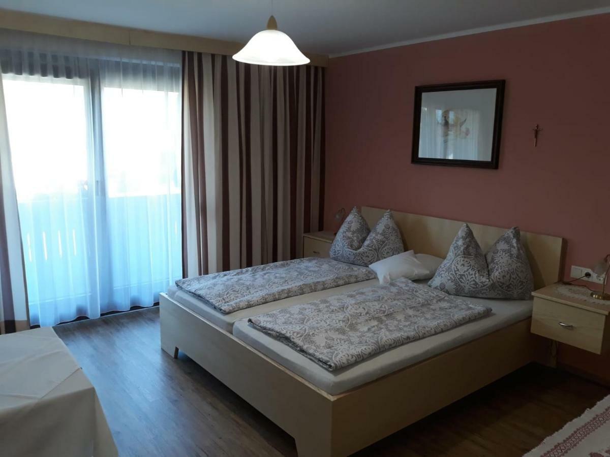 Monika Steiner Bed & Breakfast Матрей ин Остирол Екстериор снимка